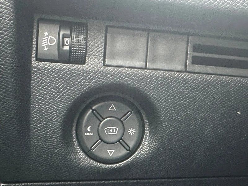 Photo de la voiture CITROEN C4 BlueHDi 130 EAT8 Max