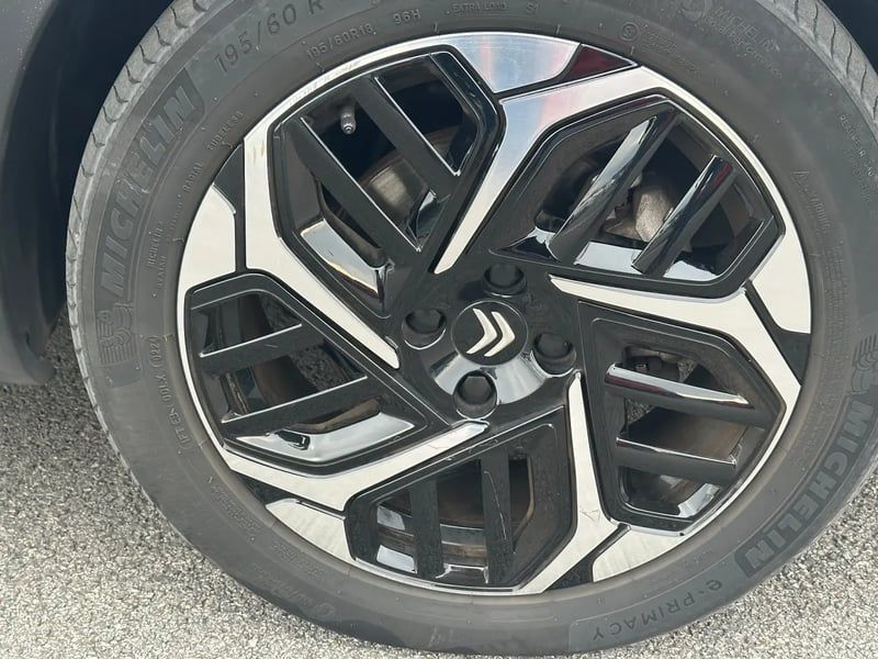 Photo de la voiture CITROEN C4 BlueHDi 130 EAT8 Max