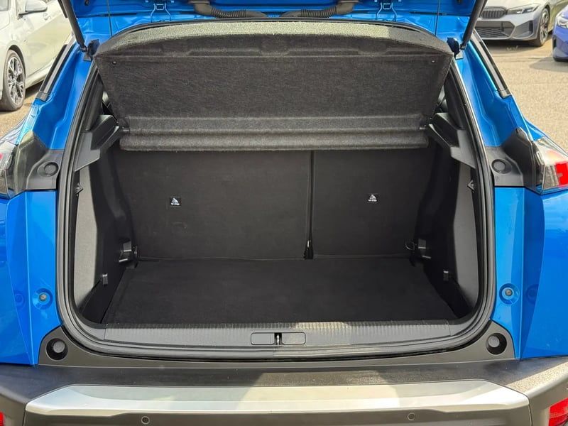 Photo de la voiture PEUGEOT 2008 BlueHDi 100 S&S BVM6 Active