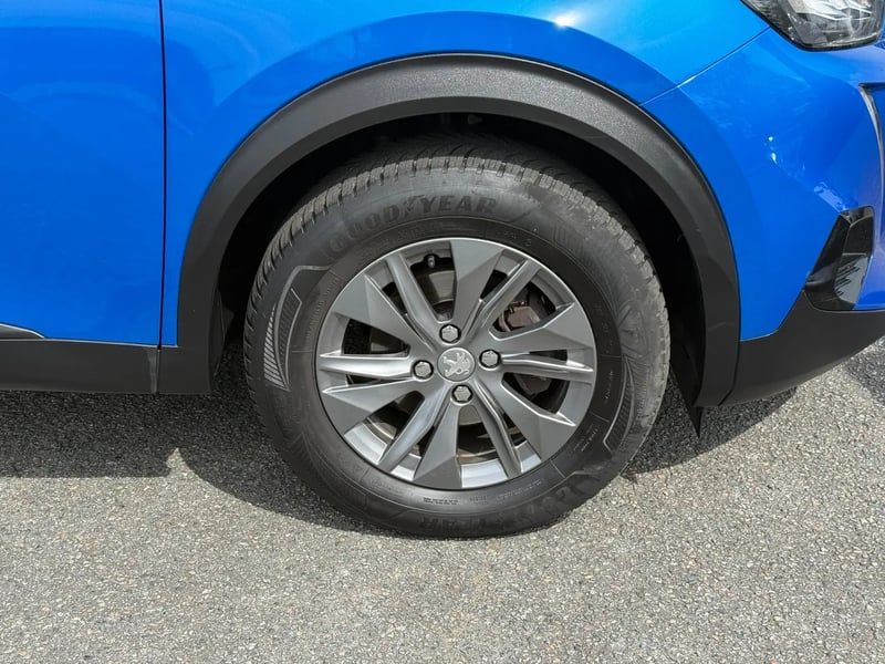 Photo de la voiture PEUGEOT 2008 BlueHDi 100 S&S BVM6 Active