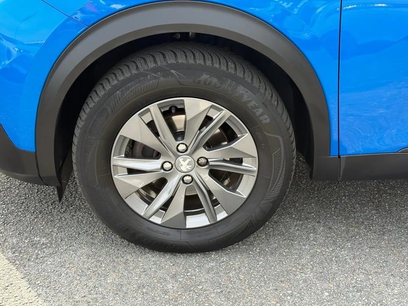 Photo de la voiture PEUGEOT 2008 BlueHDi 100 S&S BVM6 Active