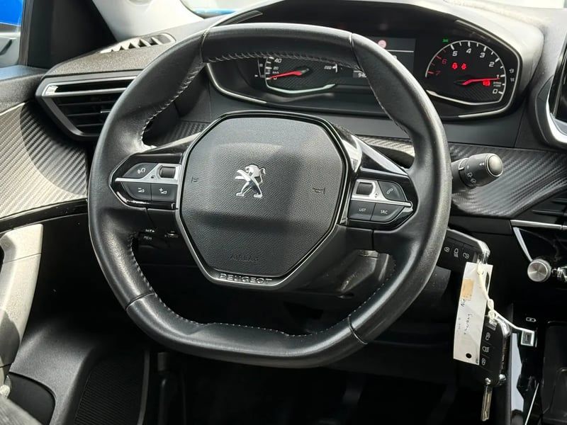 Photo de la voiture PEUGEOT 2008 BlueHDi 100 S&S BVM6 Active