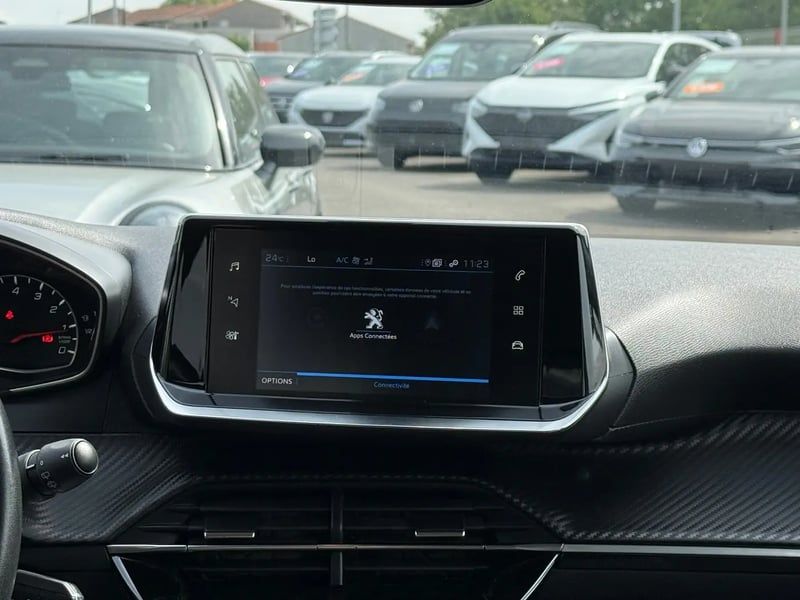 Photo de la voiture PEUGEOT 2008 BlueHDi 100 S&S BVM6 Active