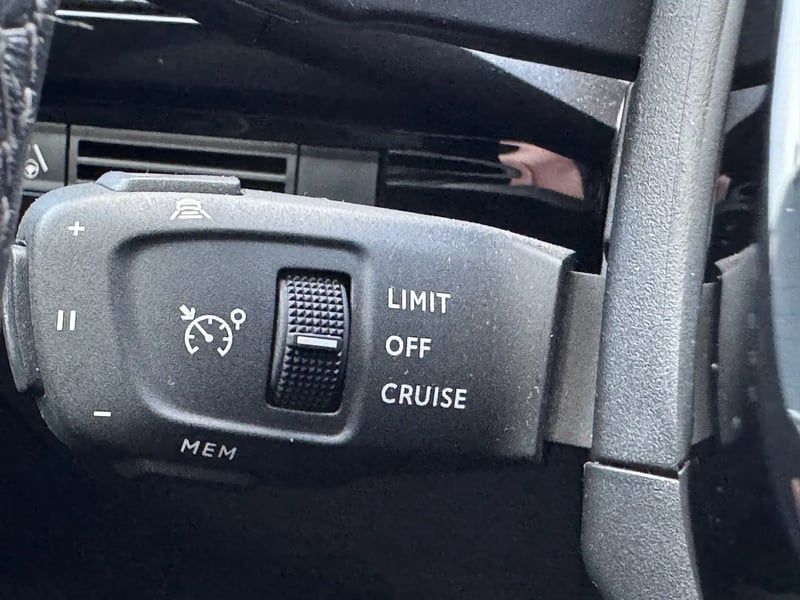 Photo de la voiture PEUGEOT 508 SW BlueHDi 130 ch S&S EAT8 Allure Pack