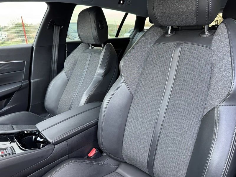 Photo de la voiture PEUGEOT 508 SW BlueHDi 130 ch S&S EAT8 Allure Pack