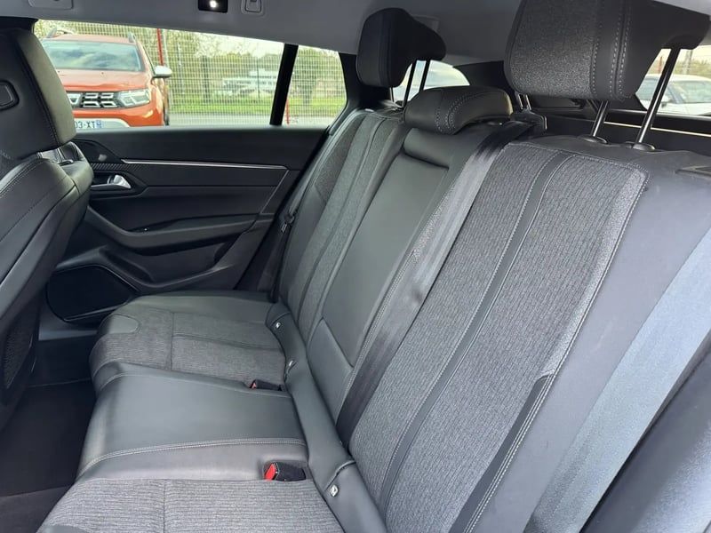 Photo de la voiture PEUGEOT 508 SW BlueHDi 130 ch S&S EAT8 Allure Pack