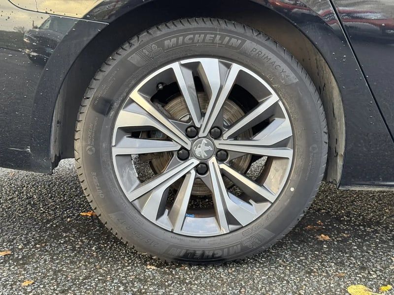 Photo de la voiture PEUGEOT 508 SW BlueHDi 130 ch S&S EAT8 Allure Pack