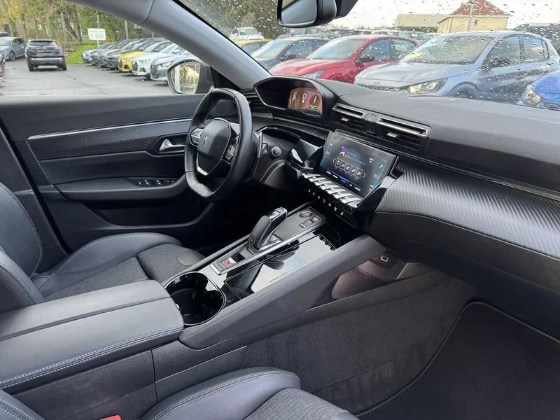Photo de la voiture PEUGEOT 508 SW BlueHDi 130 ch S&S EAT8 Allure Pack