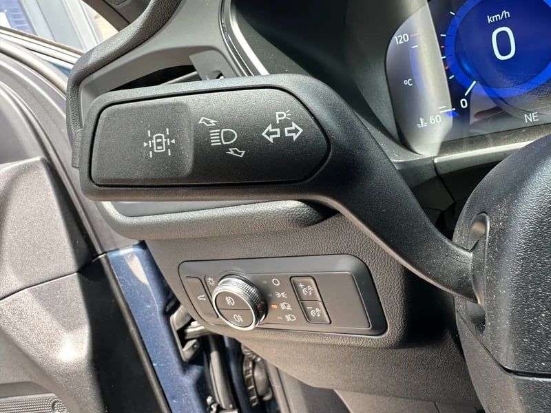 Photo de la voiture FORD KUGA 2.0 EcoBlue 120 S&S BVM6 ST-Line - 5P