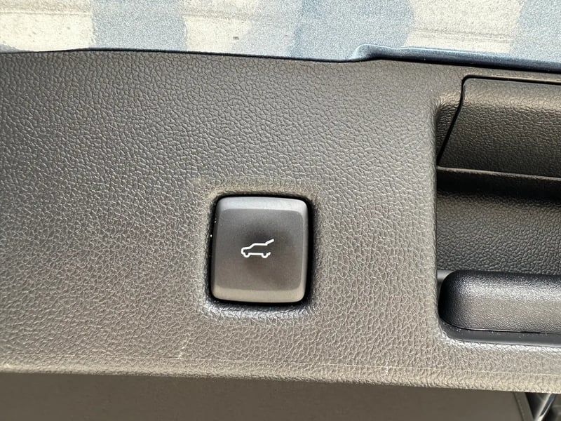 Photo de la voiture FORD KUGA 2.0 EcoBlue 120 S&S BVM6 ST-Line - 5P