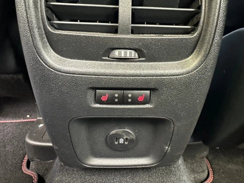 Photo de la voiture FORD KUGA 2.0 EcoBlue 120 S&S BVM6 ST-Line - 5P