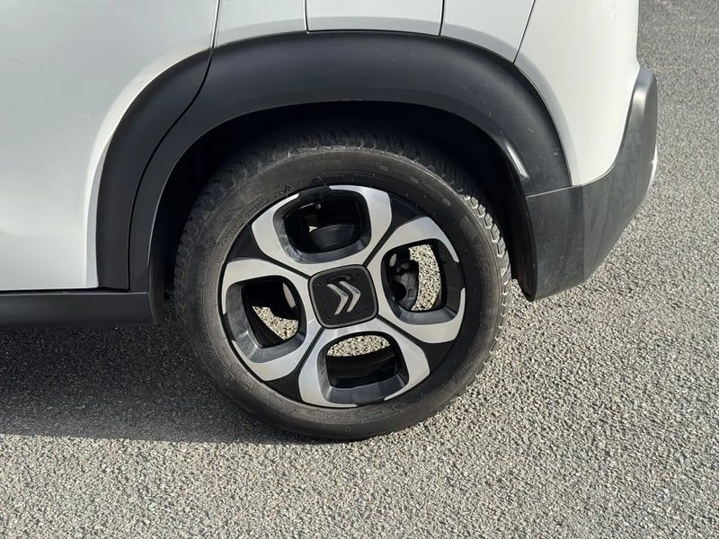 Photo de la voiture CITROEN C3 AIRCROSS BlueHDi 100 S&S BVM6 Shine