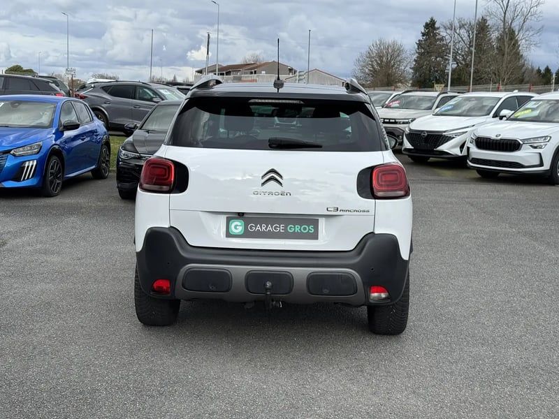 Photo de la voiture CITROEN C3 AIRCROSS BlueHDi 100 S&S BVM6 Shine