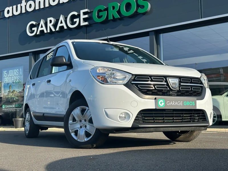 Photo de la voiture DACIA LODGY Blue dCi 95 5 places Essentiel