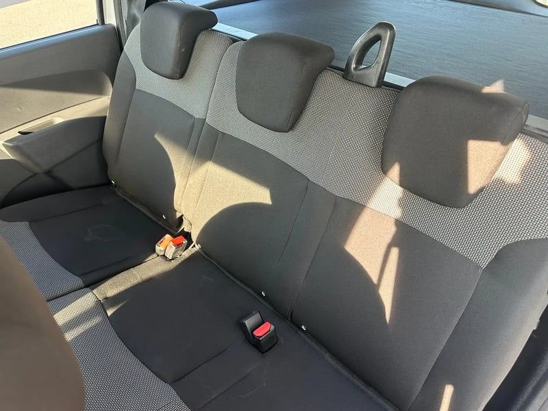 Photo de la voiture DACIA LODGY Blue dCi 95 5 places Essentiel