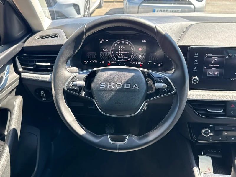 Photo de la voiture SKODA SCALA 1.0 TSI Evo 2 116 ch BVM6 Selection