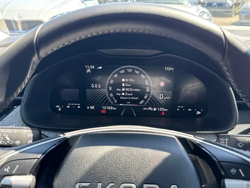 Photo de la voiture SKODA SCALA 1.0 TSI Evo 2 116 ch BVM6 Selection