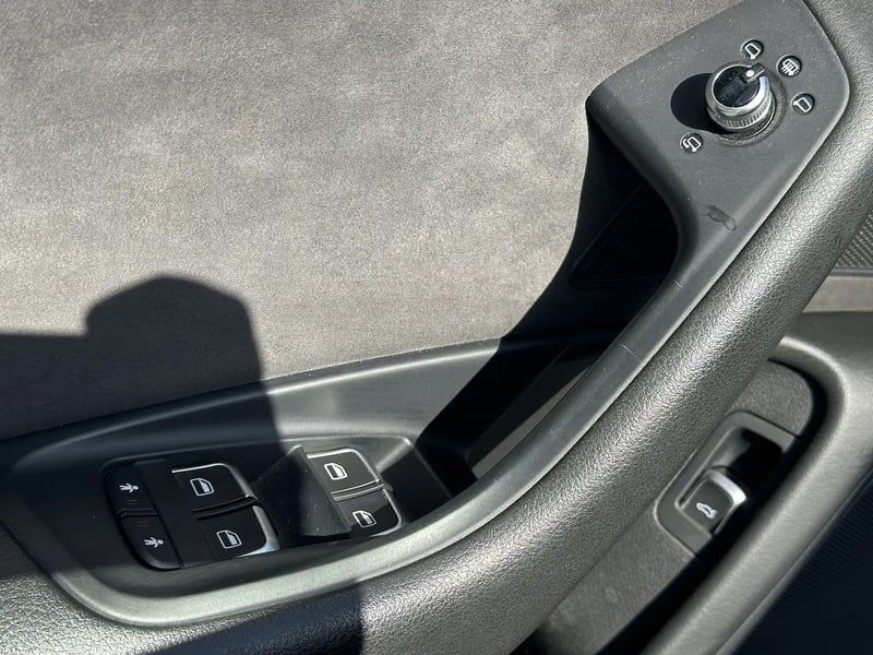 Photo de la voiture AUDI A6 ALLROAD QUATTRO V6 3.0 BiTDI 320 Tiptronic Avus