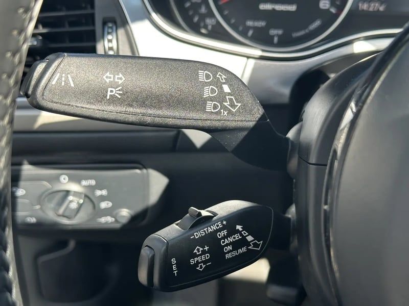 Photo de la voiture AUDI A6 ALLROAD QUATTRO V6 3.0 BiTDI 320 Tiptronic Avus