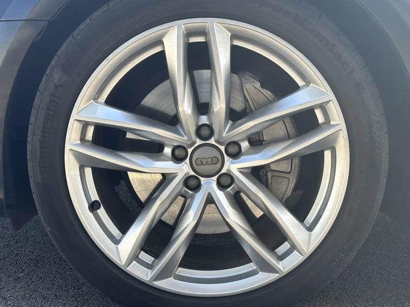 Photo de la voiture AUDI A6 ALLROAD QUATTRO V6 3.0 BiTDI 320 Tiptronic Avus