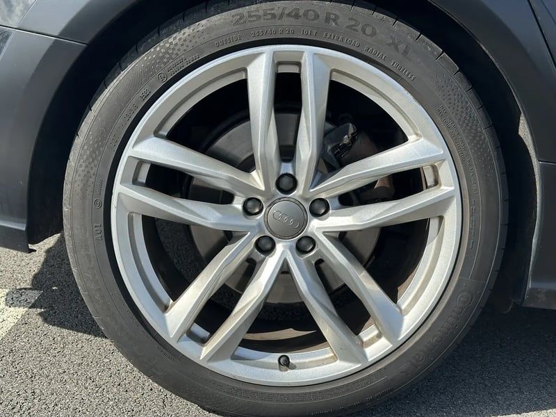 Photo de la voiture AUDI A6 ALLROAD QUATTRO V6 3.0 BiTDI 320 Tiptronic Avus