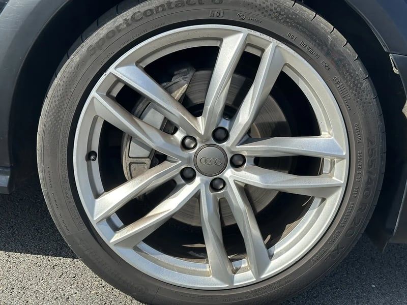 Photo de la voiture AUDI A6 ALLROAD QUATTRO V6 3.0 BiTDI 320 Tiptronic Avus