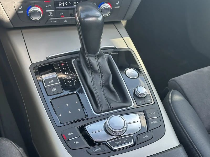 Photo de la voiture AUDI A6 ALLROAD QUATTRO V6 3.0 BiTDI 320 Tiptronic Avus