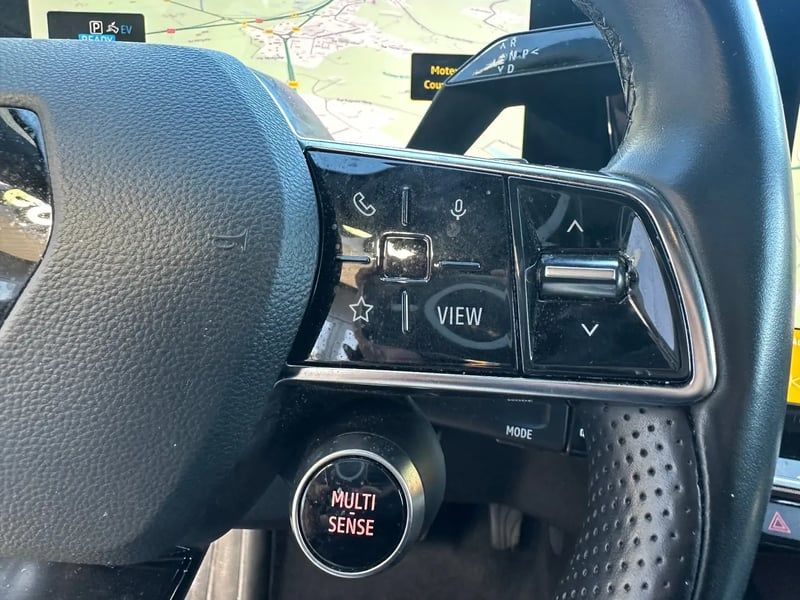 Photo de la voiture RENAULT ESPACE VI E-Tech hybrid 200 Techno