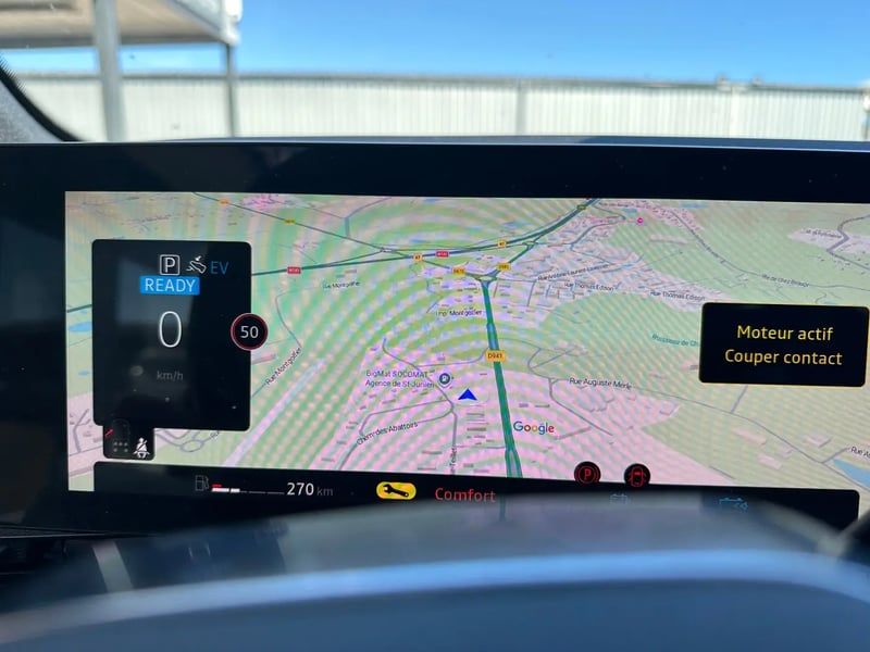 Photo de la voiture RENAULT ESPACE VI E-Tech hybrid 200 Techno