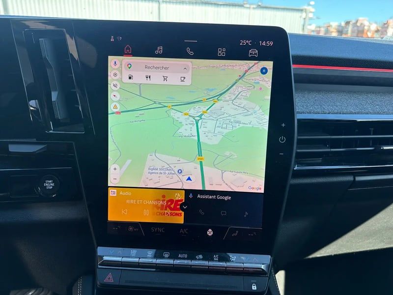 Photo de la voiture RENAULT ESPACE VI E-Tech hybrid 200 Techno