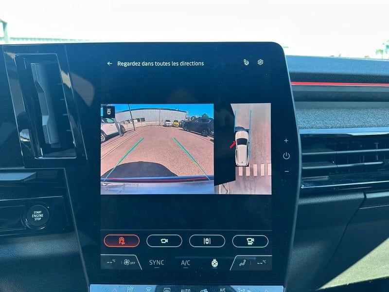 Photo de la voiture RENAULT ESPACE VI E-Tech hybrid 200 Techno