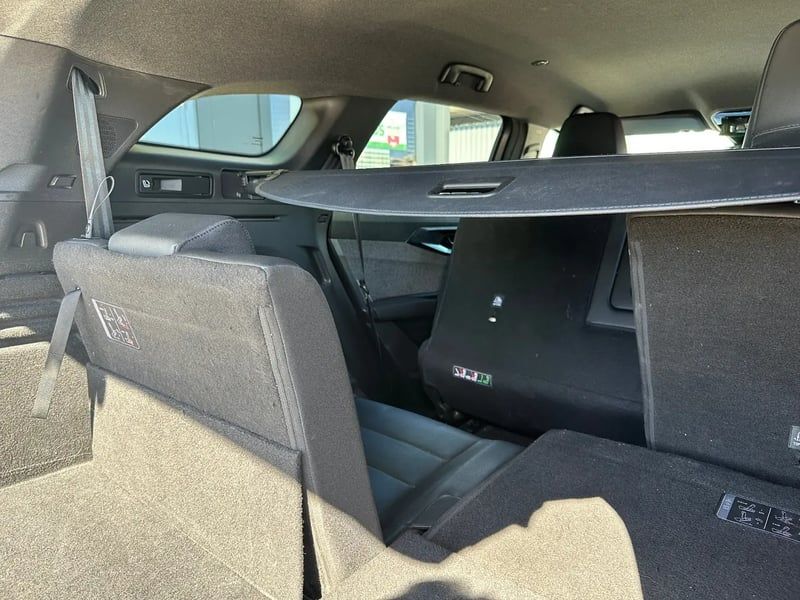 Photo de la voiture RENAULT ESPACE VI E-Tech hybrid 200 Techno