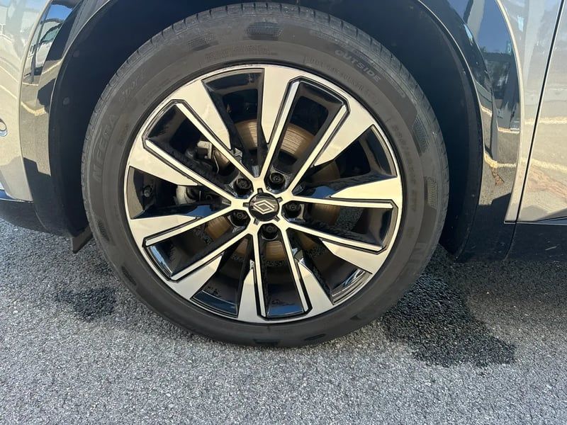 Photo de la voiture RENAULT ESPACE VI E-Tech hybrid 200 Techno