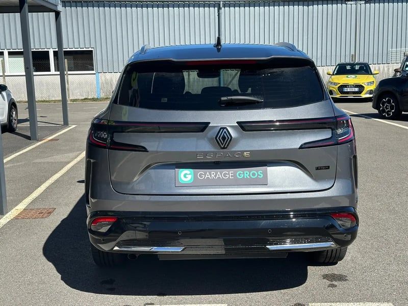 Photo de la voiture RENAULT ESPACE VI E-Tech hybrid 200 Techno