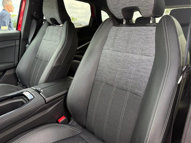 Photo de la voiture RENAULT AUSTRAL E-Tech full hybrid 200 GSR2 Techno