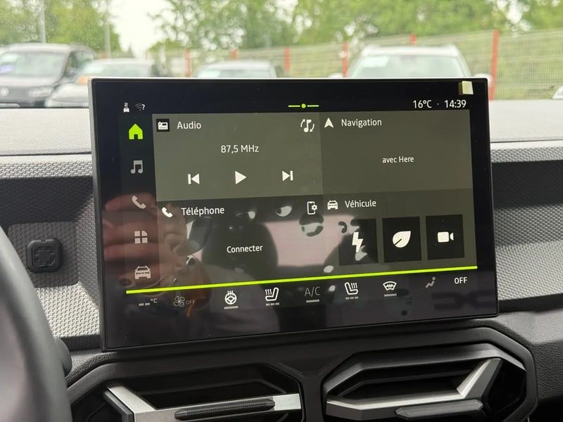 Photo de la voiture DACIA DUSTER Hybrid 155 Journey