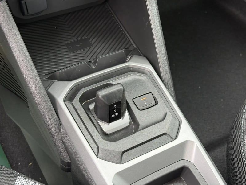 Photo de la voiture DACIA DUSTER Hybrid 155 Journey
