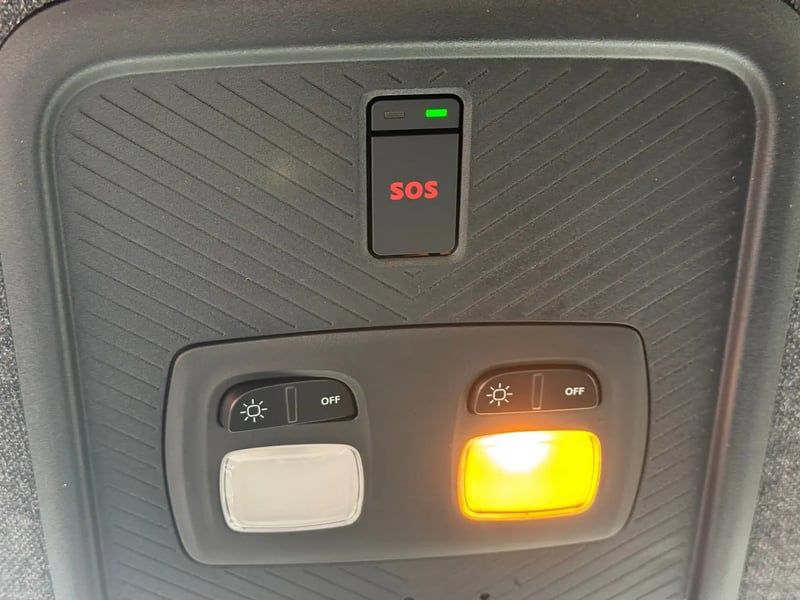 Photo de la voiture DACIA DUSTER Hybrid 155 Journey