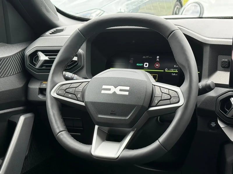 Photo de la voiture DACIA DUSTER Hybrid 155 Journey