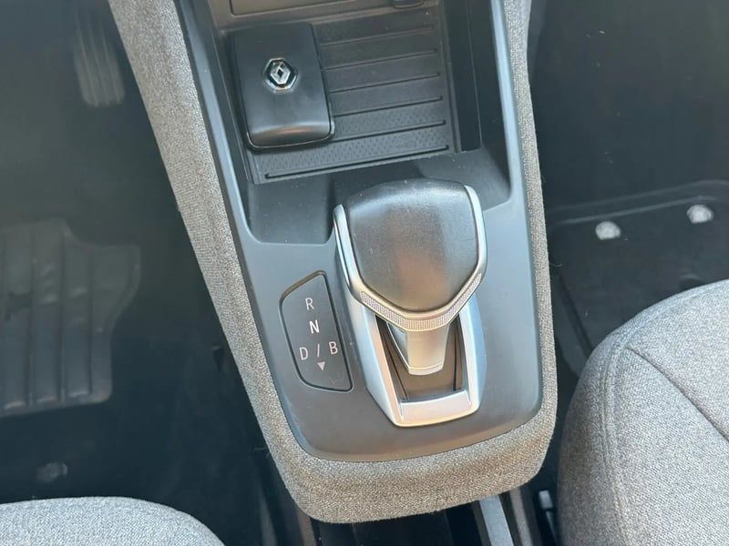 Photo de la voiture RENAULT ZOE E-TECH ELECTRIQUE R110 - MY22 Evolution