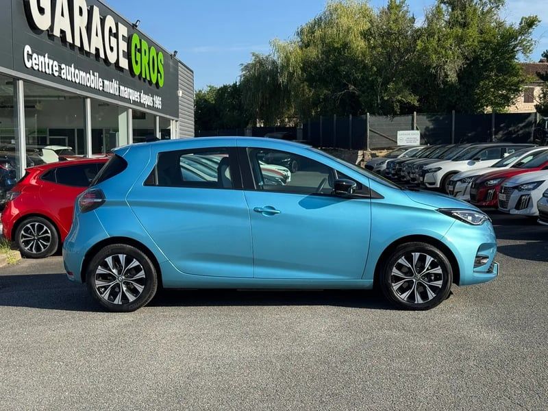 Photo de la voiture RENAULT ZOE E-TECH ELECTRIQUE R110 - MY22 Evolution