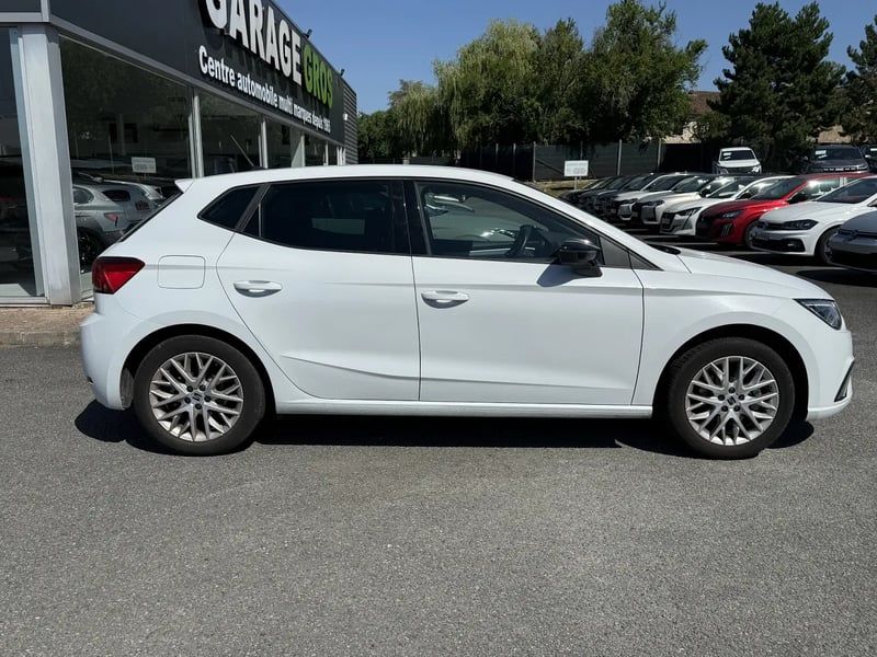Photo de la voiture SEAT IBIZA 1.0 TSI 110 ch S/S BVM6 FR
