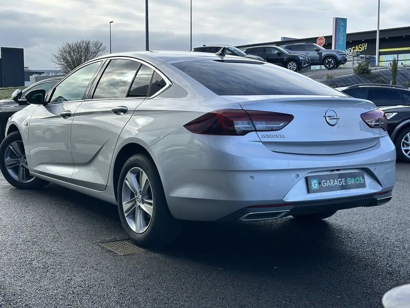 Photo de la voiture OPEL INSIGNIA GRAND SPORT 2.0 Diesel 174 ch Elegance Business- 5P