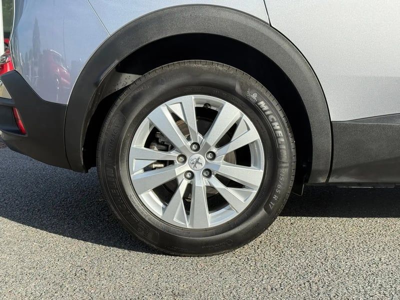 Photo de la voiture PEUGEOT 3008 BUSINESS BlueHDi 130ch S&S EAT8 Active Business