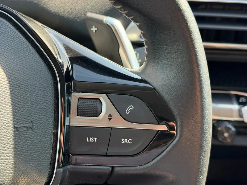 Photo de la voiture PEUGEOT 3008 BlueHDi 130ch S&S EAT8 Allure