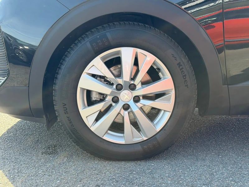 Photo de la voiture PEUGEOT 3008 BlueHDi 130ch S&S EAT8 Allure