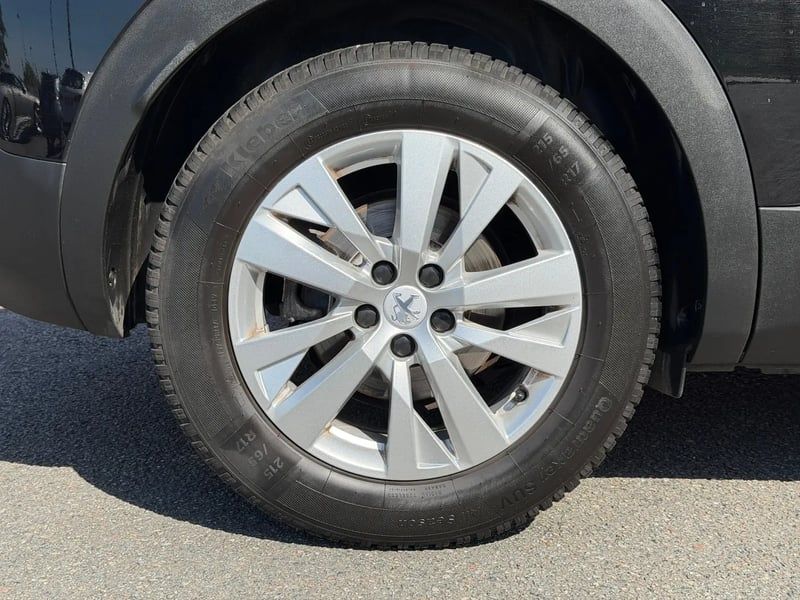 Photo de la voiture PEUGEOT 3008 BlueHDi 130ch S&S EAT8 Allure