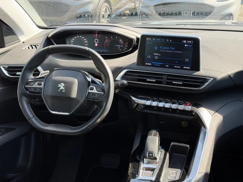 Photo de la voiture PEUGEOT 3008 BlueHDi 130ch S&S EAT8 Allure
