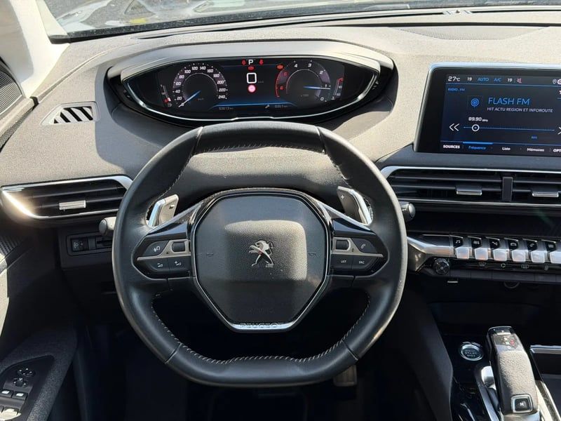 Photo de la voiture PEUGEOT 3008 BlueHDi 130ch S&S EAT8 Allure