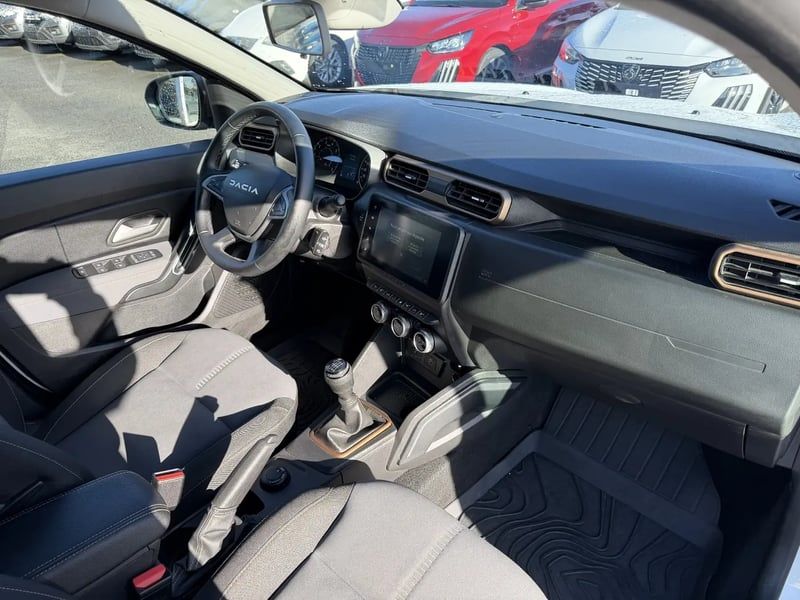 Photo de la voiture DACIA DUSTER Blue dCi 115 4x4 Extreme